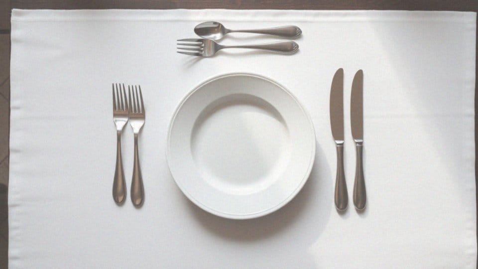 Jak układać sztućce? Zasady savoir vivre na stole